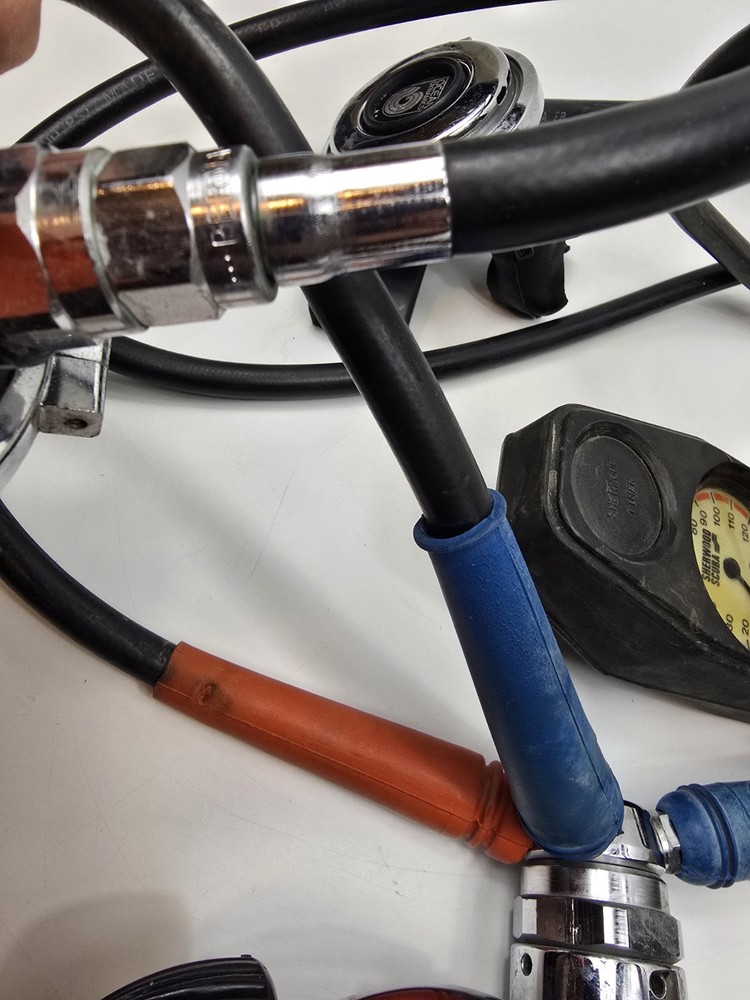 Ocean Dynamics Scuba Diving Regulator Set With Accessories Read