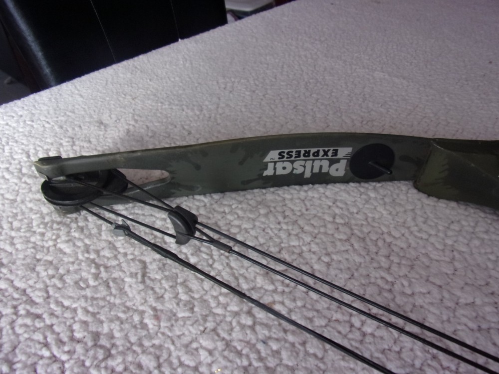PSE Game Sport Pulsar Express Compound Bow