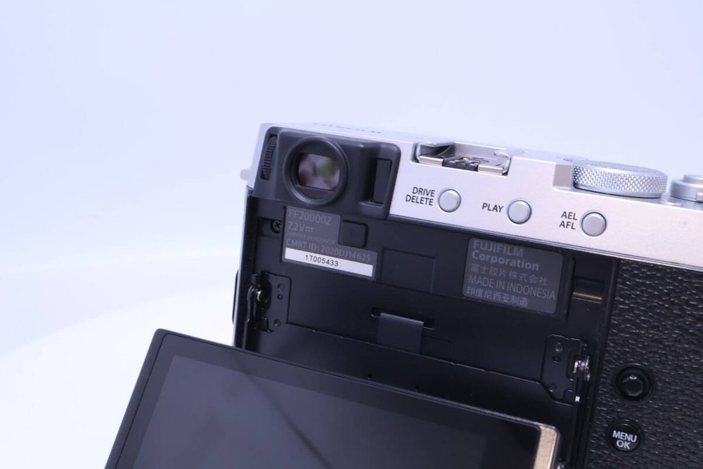 FUJIFILM X-E4 Body Silver 400585