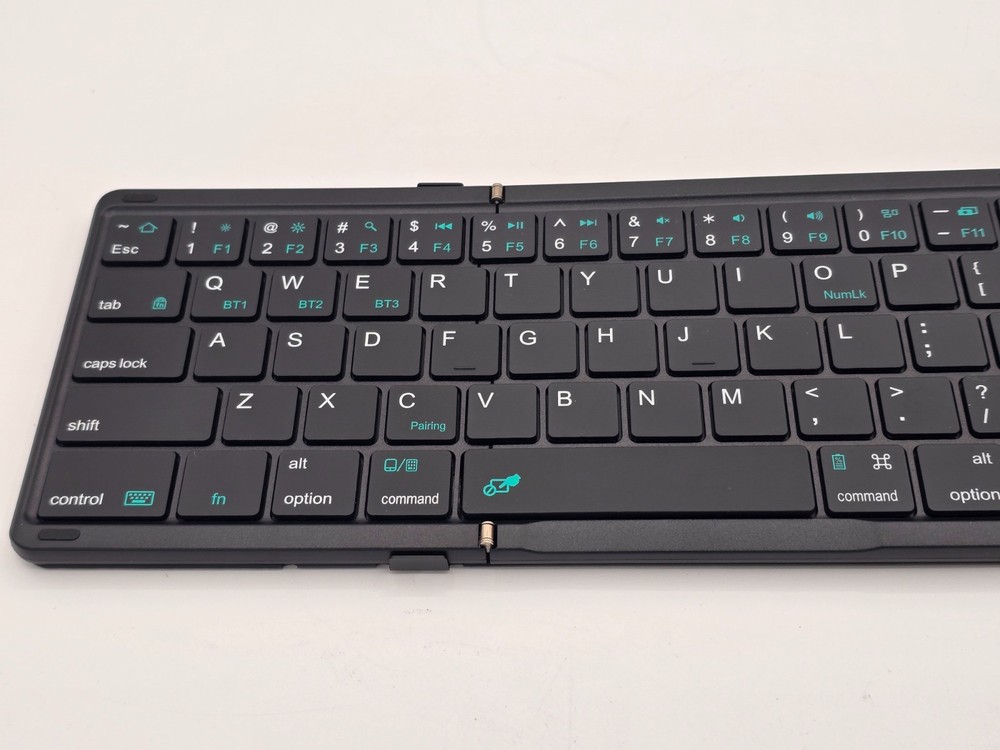 Nillkin Foldable Travel Keyboard Touchpad & Number Pad Bluetooth Wireless