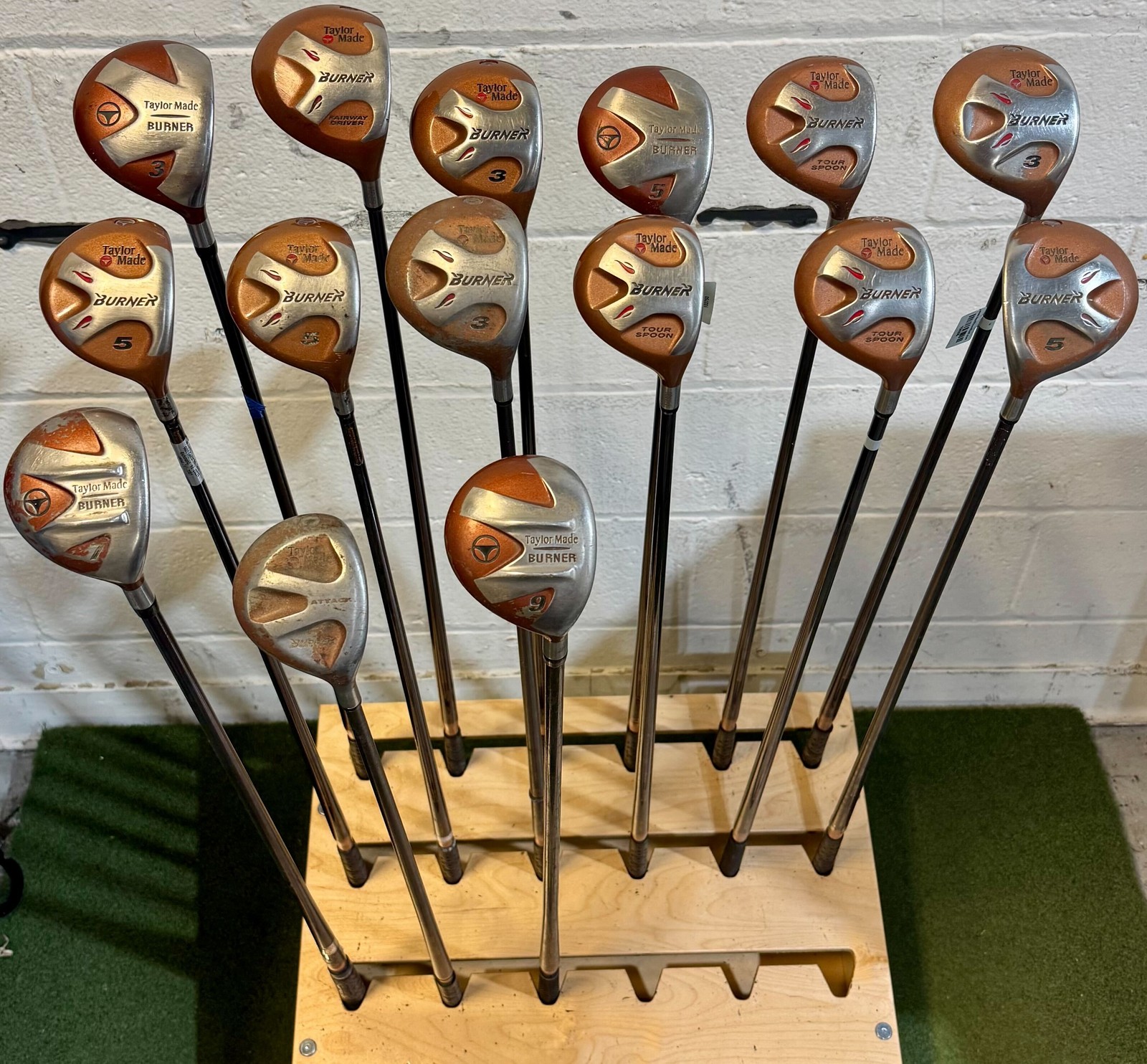 Wholesale Lot of 30 Golf Clubs - TaylorMade Fairway Woods