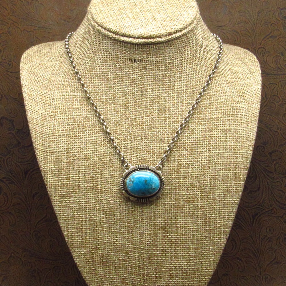 *Sterling Silver Beautiful Blue Turquoise Oval Necklace
