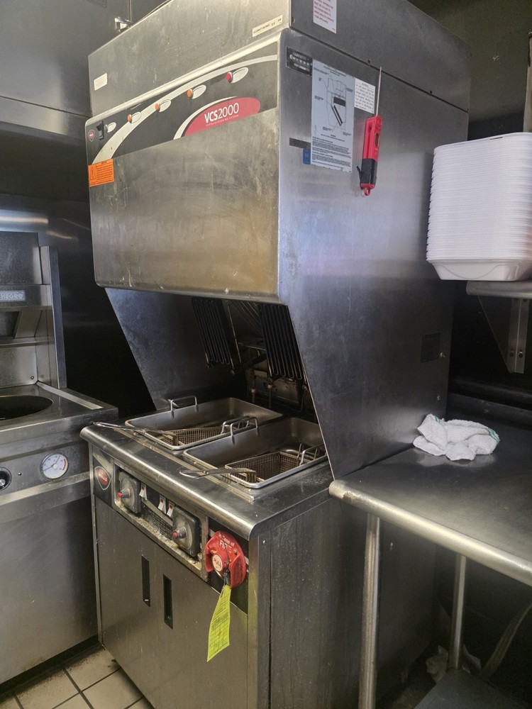 used Wells VCS2000 fryer