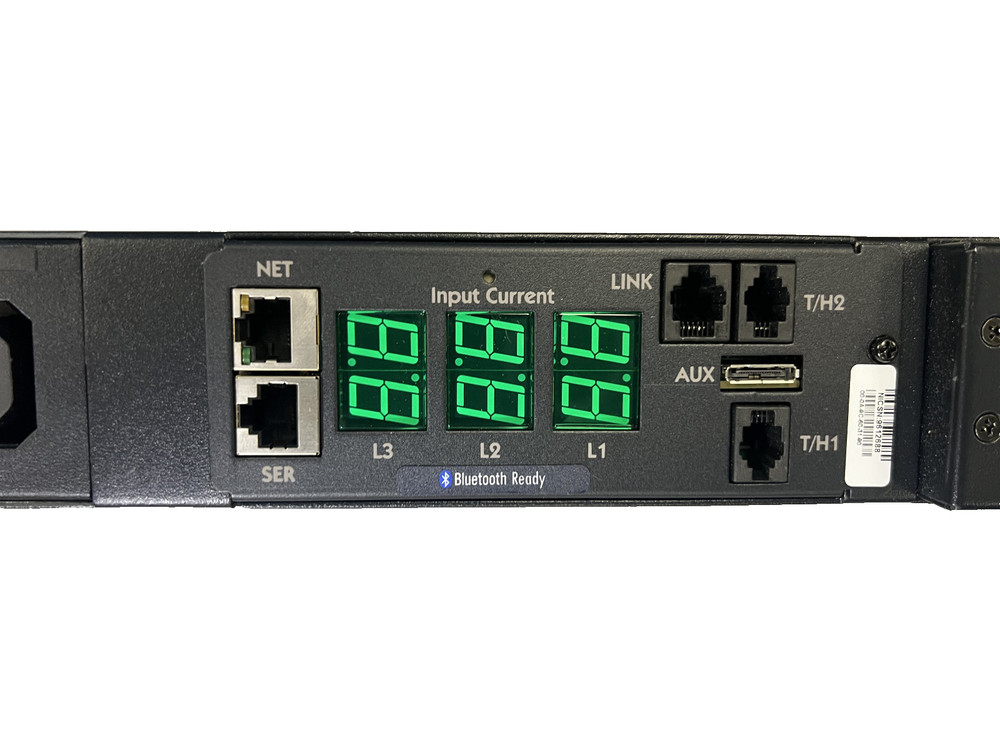 Server Technology C2W36CE-DFME2M66 Switched POPS Rack PDU 208V 3-PH 36-Outlets