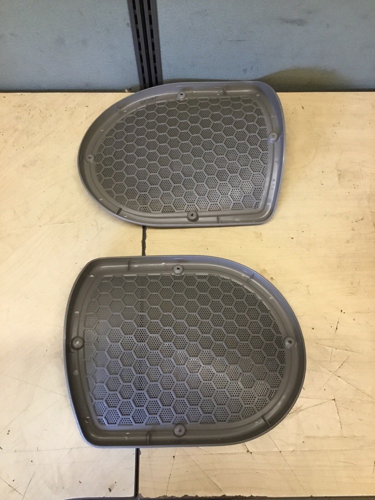 2015 Freightliner Cascadia Sleeper Upper Speaker Covers Both