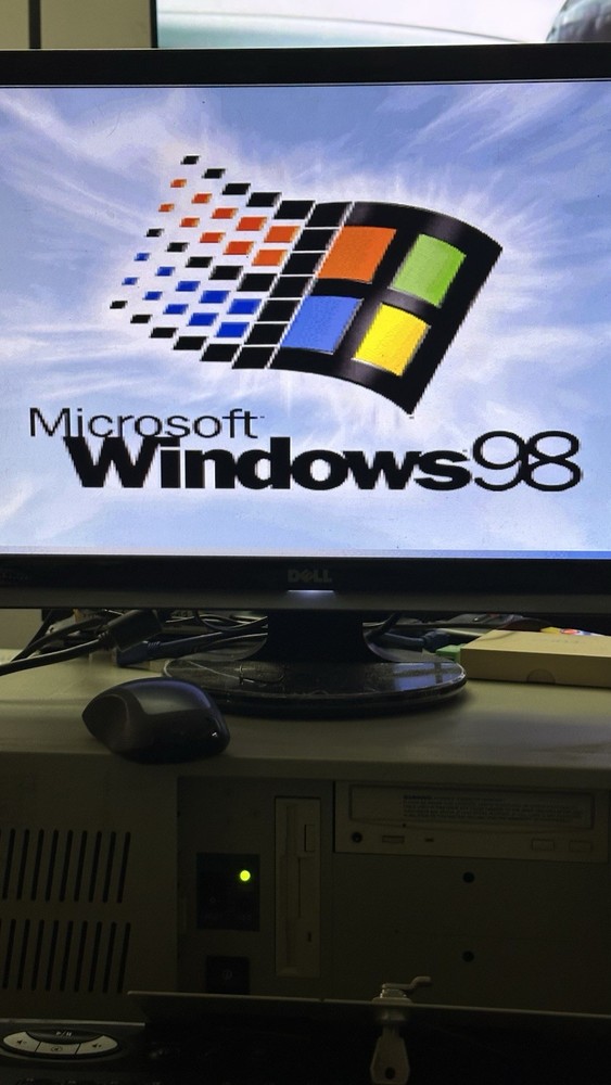 Vintage Windows 98 Studio Computer Custom Built Fully Functional With OEM Win98