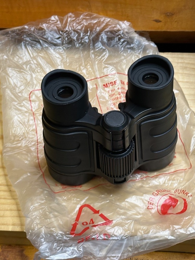 Timberland Binoculars in pouch with belt loop Early 2000's
