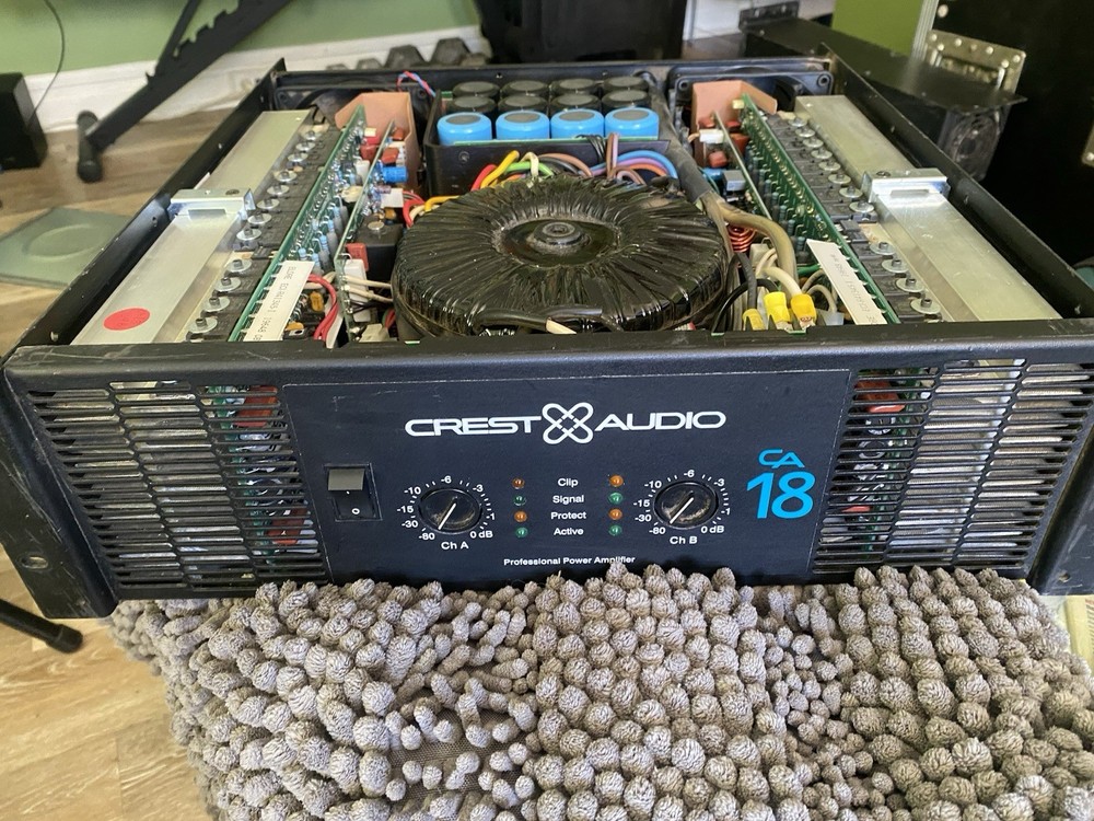 Crest CA18 Professional Power Amplifier