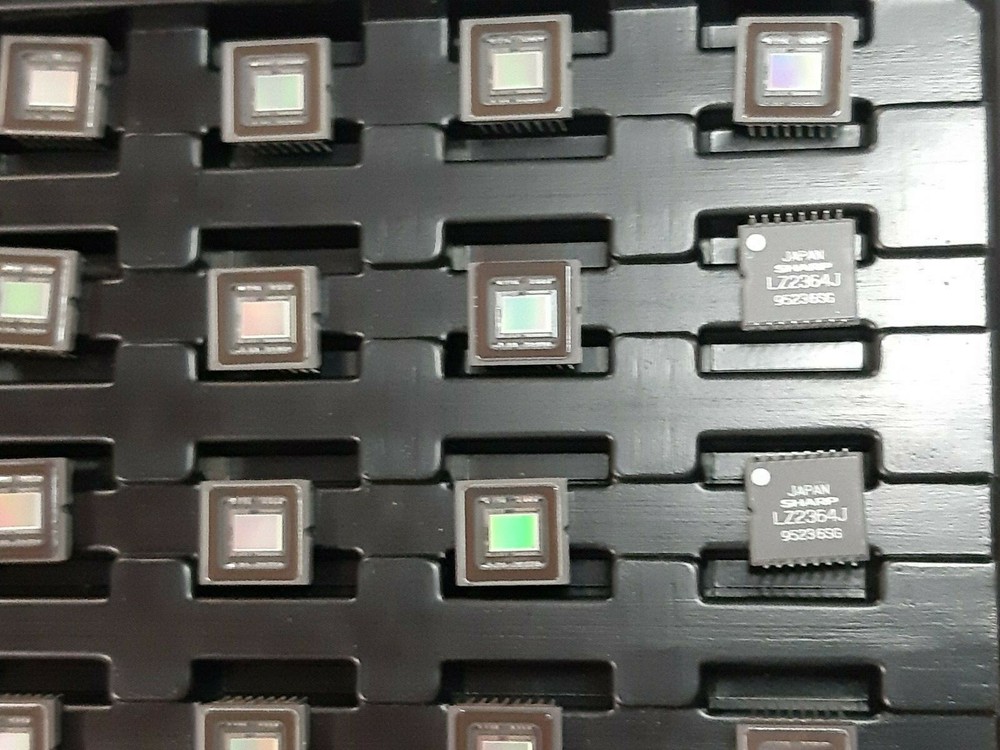 LZ2364J SHARP 16 PIN CDIP CCD IMAGE SENSOR X 1 PIC.
