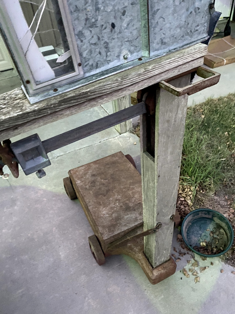 Vintage Howe Platform Scale Spinks Scale Co Antique General Store