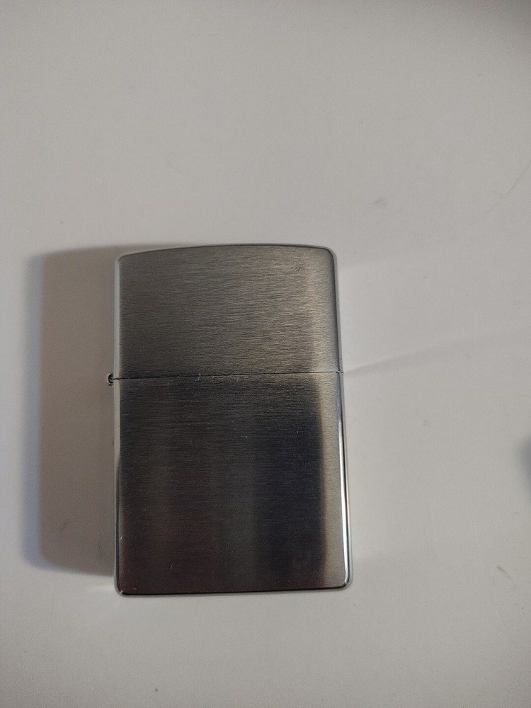 2005 Zippo Windproof Lighter Satin Chrome A1
