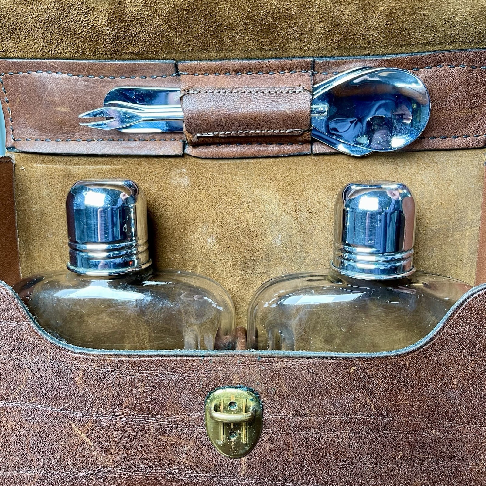 Vtg Bosca Travel Bar Set: Leather Case 2 Flasks Shot Glass Bottle Opener Stirrer