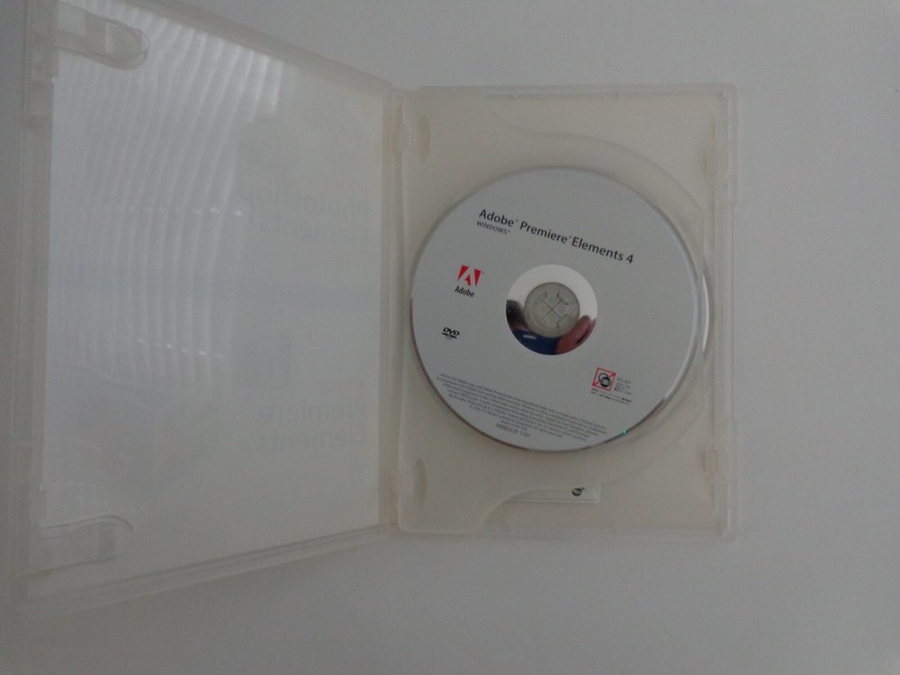 ADOBE Photoshop Elements 6 & Adobe Premiere Elements 4 (2 DISC with SERIAL #)