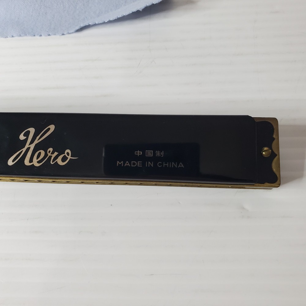 Vintage Hero Harmonica Black In Box With Microfiber Chinese