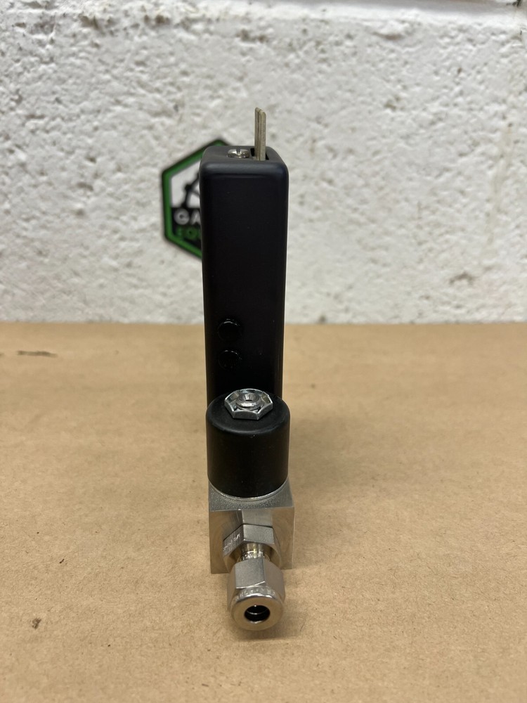 Brooks 5850TR Mass Flow Controller, 0-160 SCCM