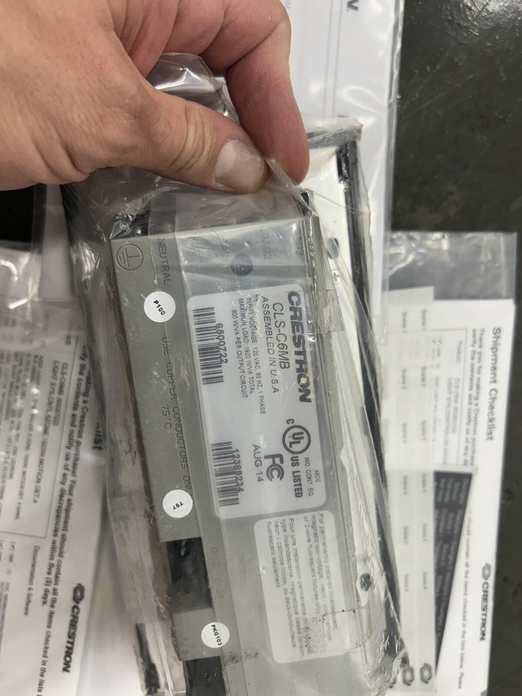 Crestron CLS-C6MB iLux® Integrated Lighting System w/ Remote Control, Black