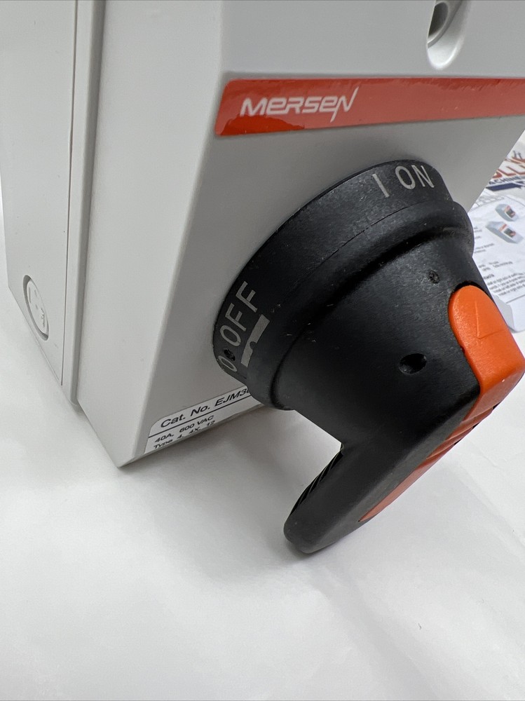 Mersen Enclosed Disconnect Switch EJM30BS0 40A 600V NEMA 4x, 12