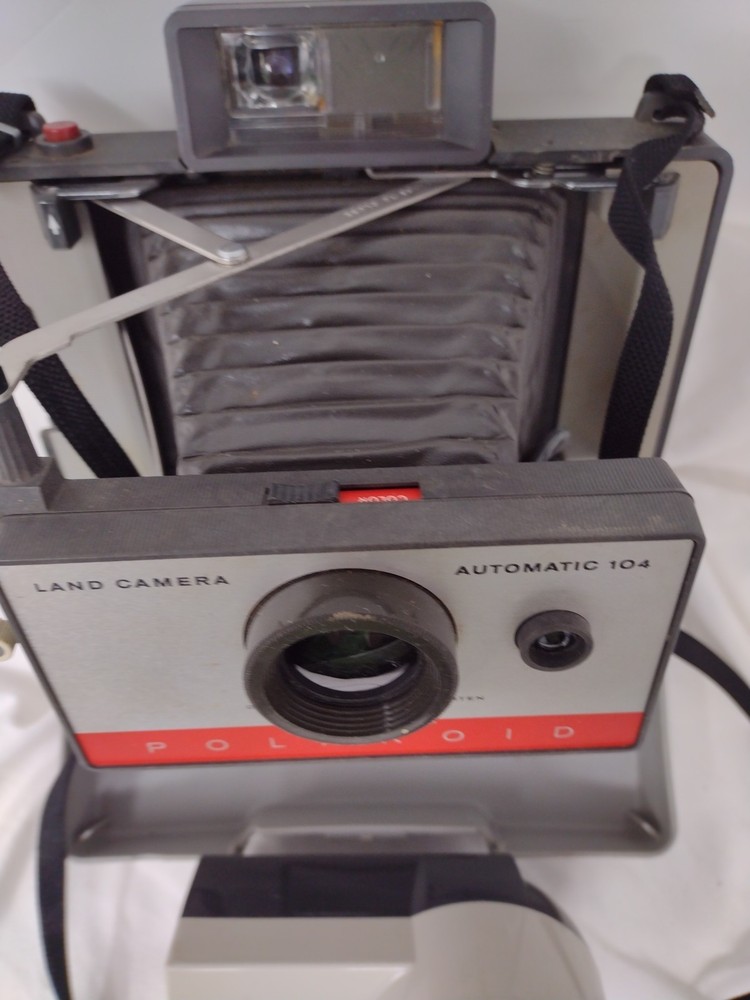 Polaroid 105 Land Camera w/ Wink-Light Flash Model 252 Vintage Untested