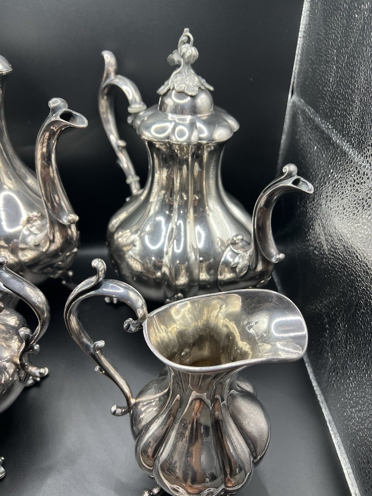 Vintage Reed & Barton Winthrop Silver plate 4 Piece Tea set Excellent Condition