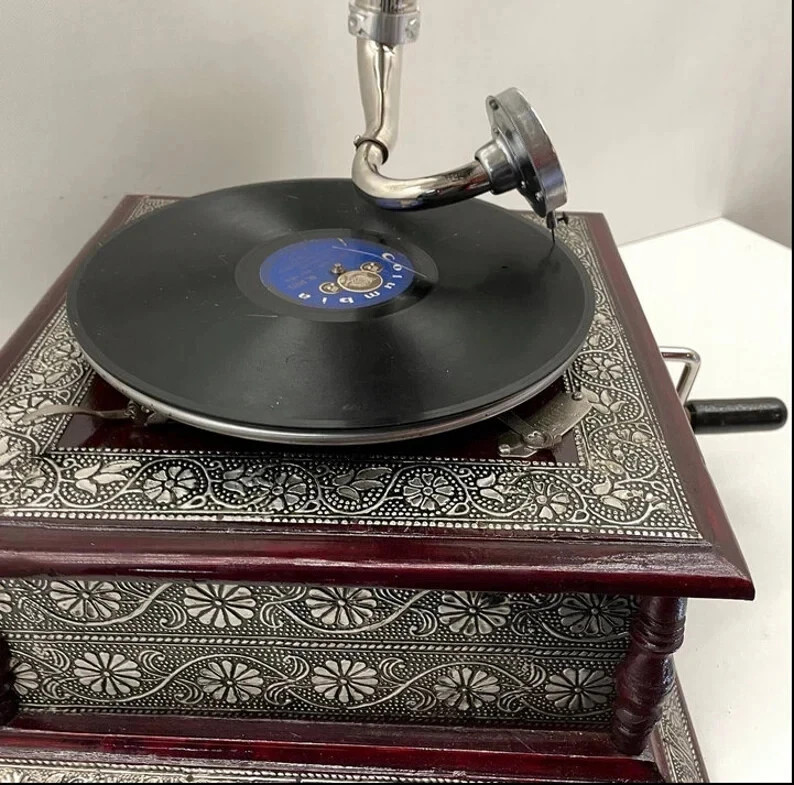 Antique HMV Gramophone Fully Functional working Phonograph, win-up record player
