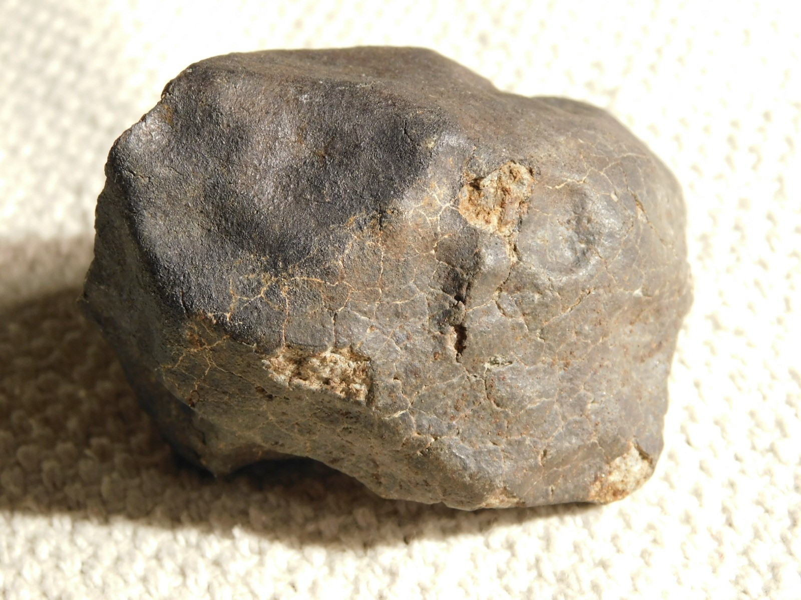 H6 Stony METEORITE Regmaglypts DARK Fusion Crust and Contraction CRACKS! 178gr