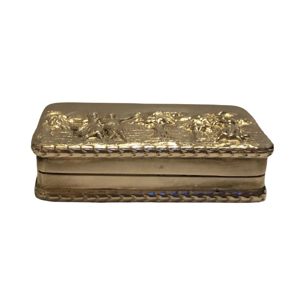 A Good Quality Solid Silver Snuff Box , London c1960 (F2103)