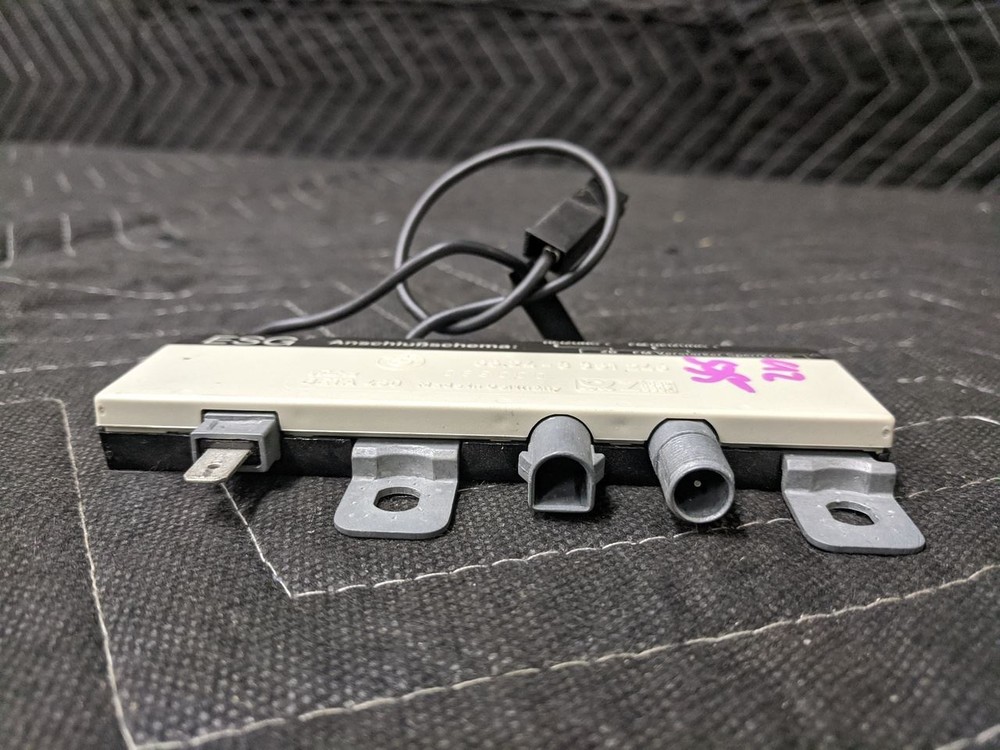 BMW E32/E34 Radio Antenna Amplifier Module 65258351246
