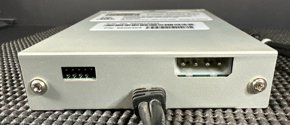 Flash Media Bay Reader Compact Flash Microdrive SD Multimedia Card DRIVE 4x6x1”