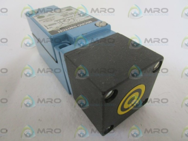 MICRO SWITCH LYT02C-2S PROXIMITY SWITCH NSNP