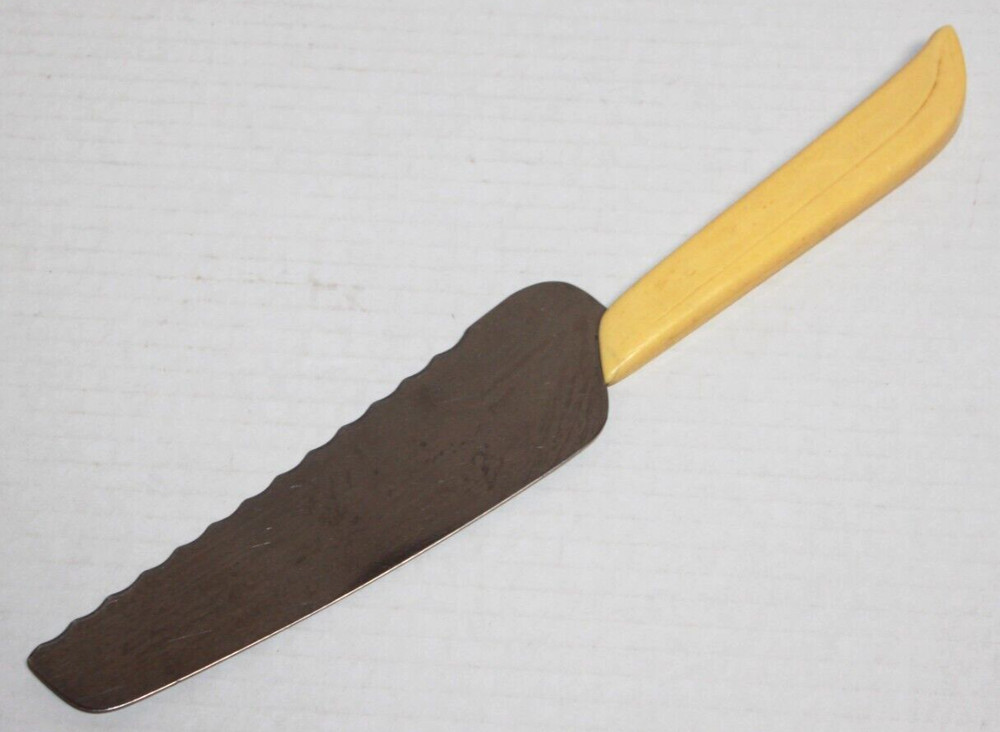 Vintage Serrated Blade Cake Knife