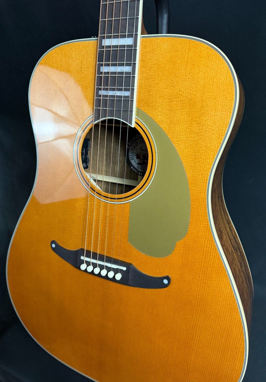 Fender King Vintage Dreadnought Acoustic-Electric Guitar Aged Natural (922)