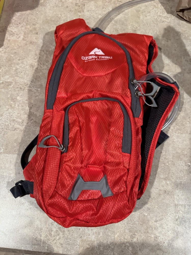 Ozark Trail Hydration Backpack with Hydration Bladder 2L Red Red Pockets