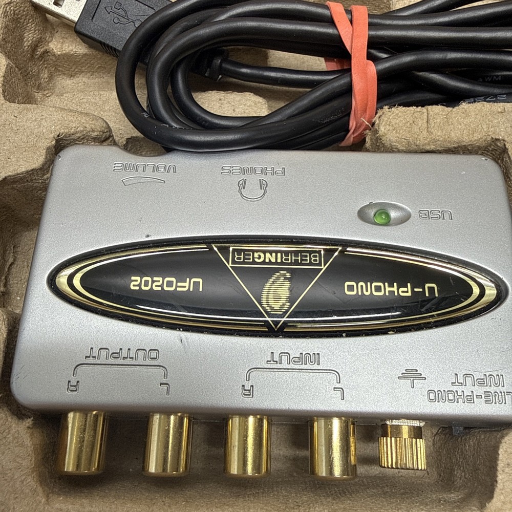 Behringer U-Phono UFO202 USB Audio Interface w/ Phono Preamp