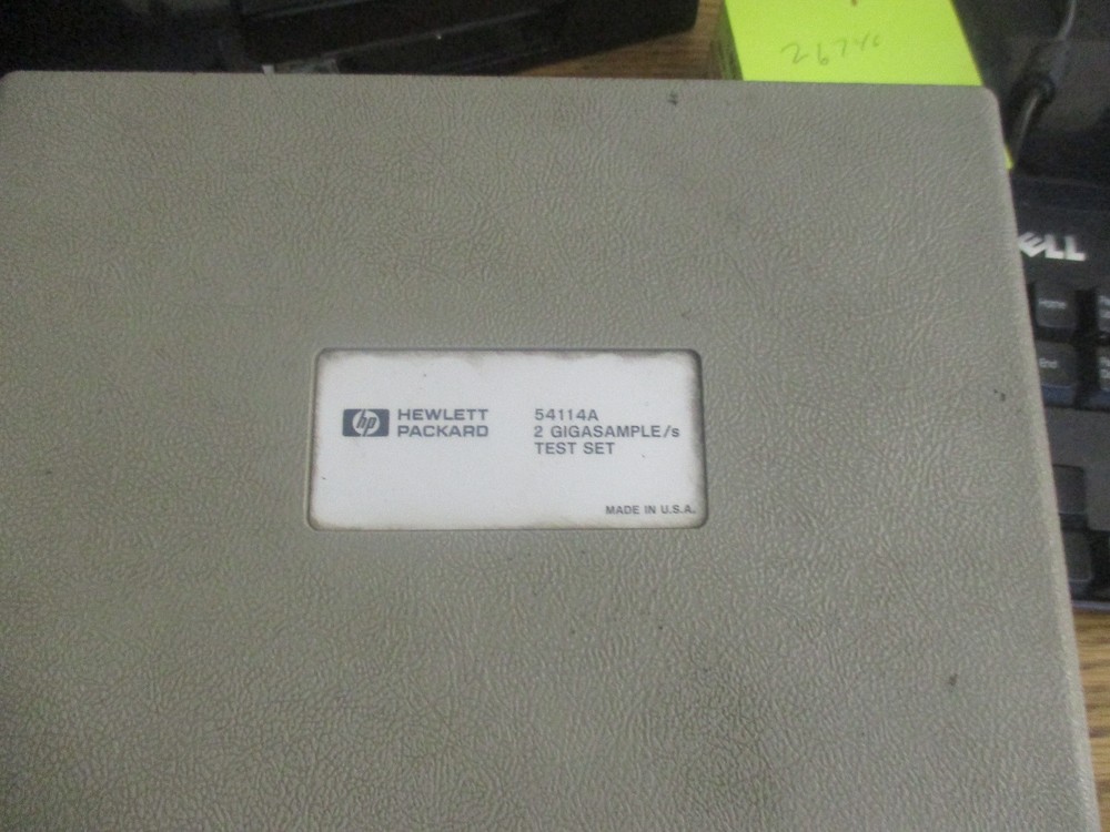 Hewlett Packard Model: 54114A 2 Gigasample /s Test Set with Cables <