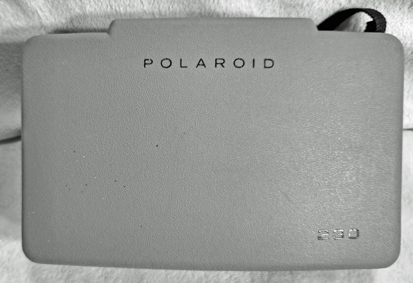 Polaroid Automatic 230 Land Camera Used