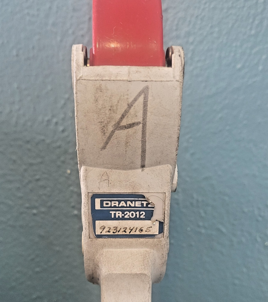 Clamp-On Current Sensor Probe RMS Max 600V 300A with AMP Plug Used