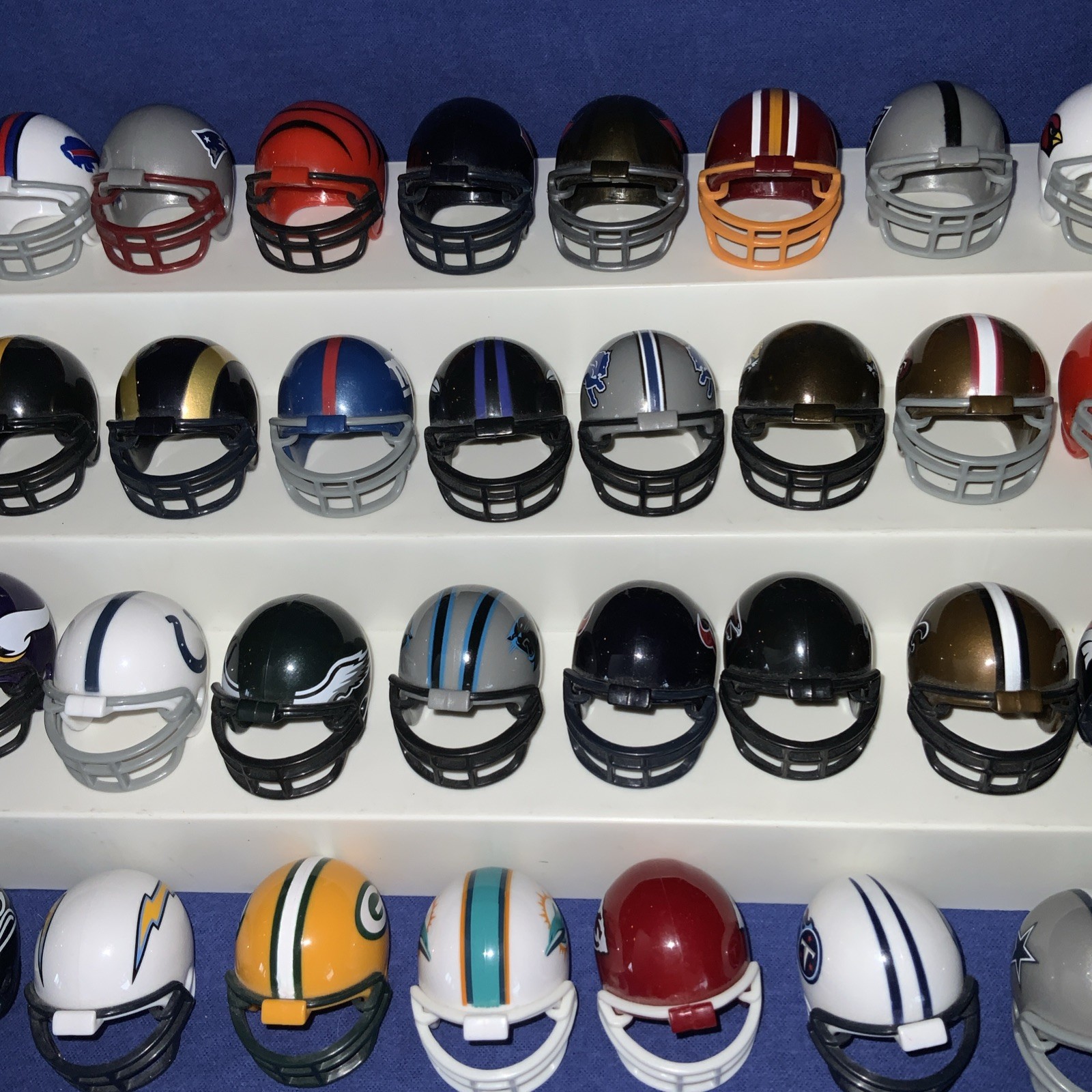 Riddell NFL Mini Plastic Football Helmets Lot of 32 Team Helmets 2014