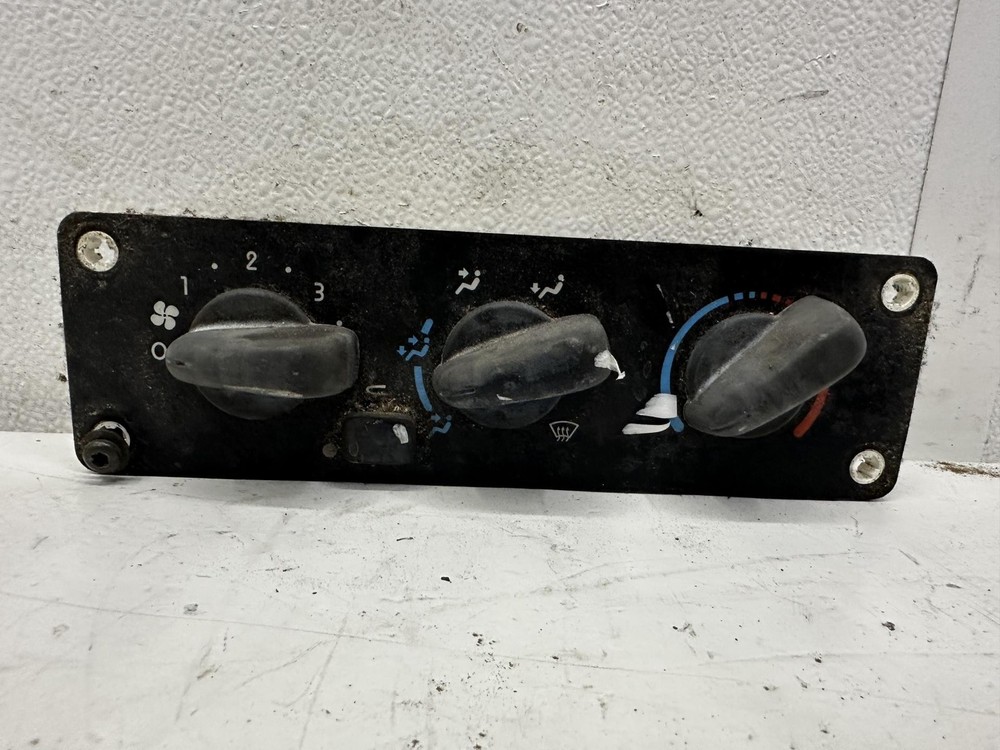 Freightliner M2 106 Heater A/C Temperature Controls - Used