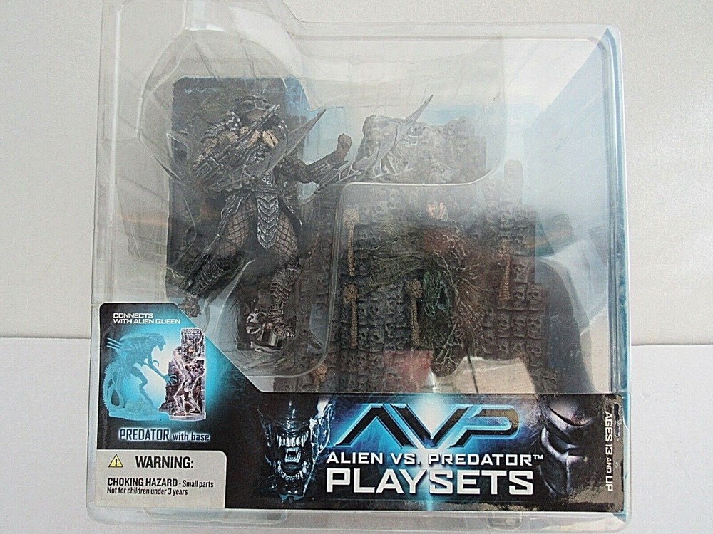 Alien Vs. Predator Playsets Predator with Base 2005 McFarlane Toys (Pg10E)
