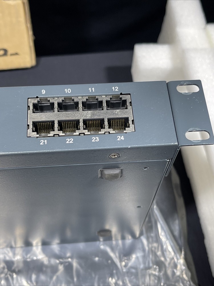 INEXQ NexSwitch SD240r Rack-Mountable Switch