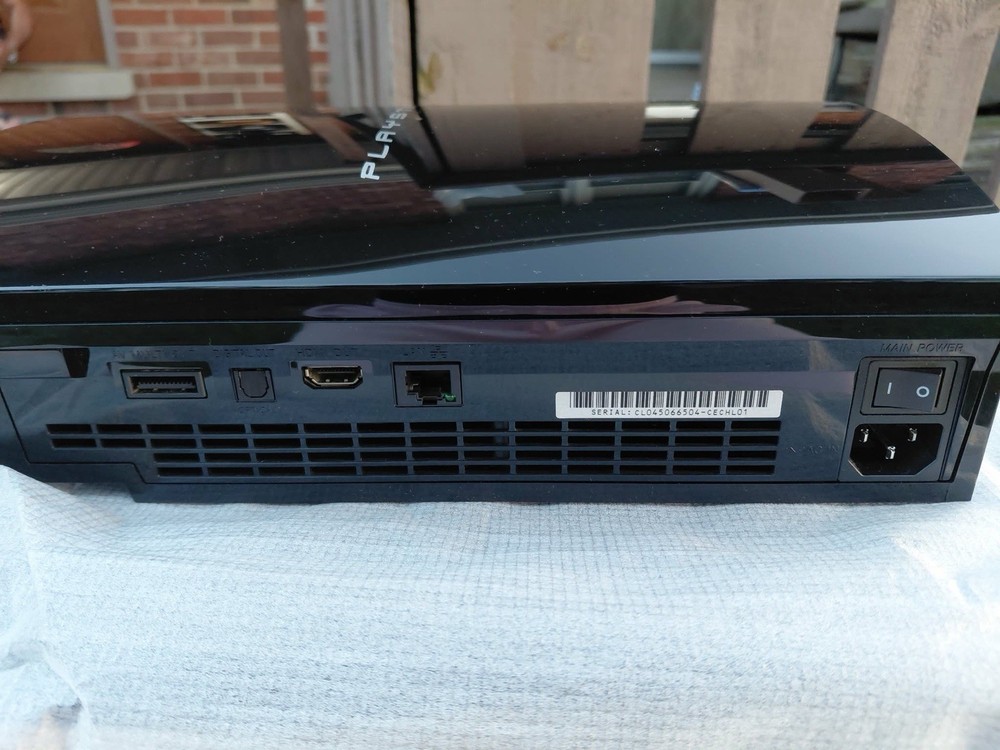 Sony PlayStation 3 CECHL01 80GB Black Console Bundle w/ Controller, Box, Cables