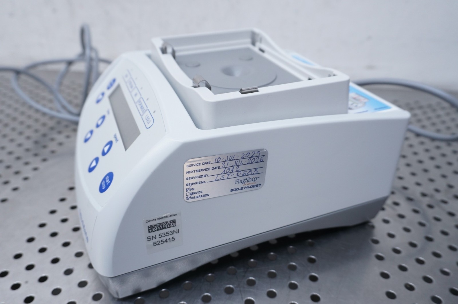 Eppendorf MixMate Mixer 5353 Laboratory Mixer Without Holder