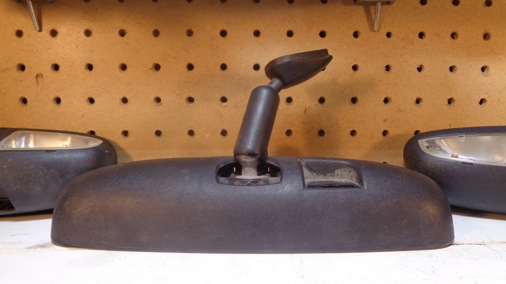 COROLLA PRIZM 2001 TO 2008 DOUBLE MAP LIGHT INSIDE REAR VIEW MIRROR