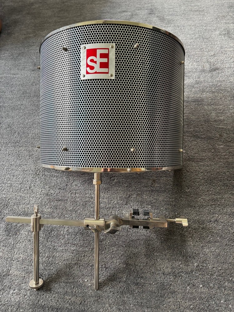 sE Electronics Reflexion Filter PRO Microphone Shield Foam Metal for Booth