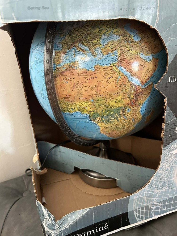NEW VTG Replogle 2000 Globemaster Illuminated 12" Light Up World Globe