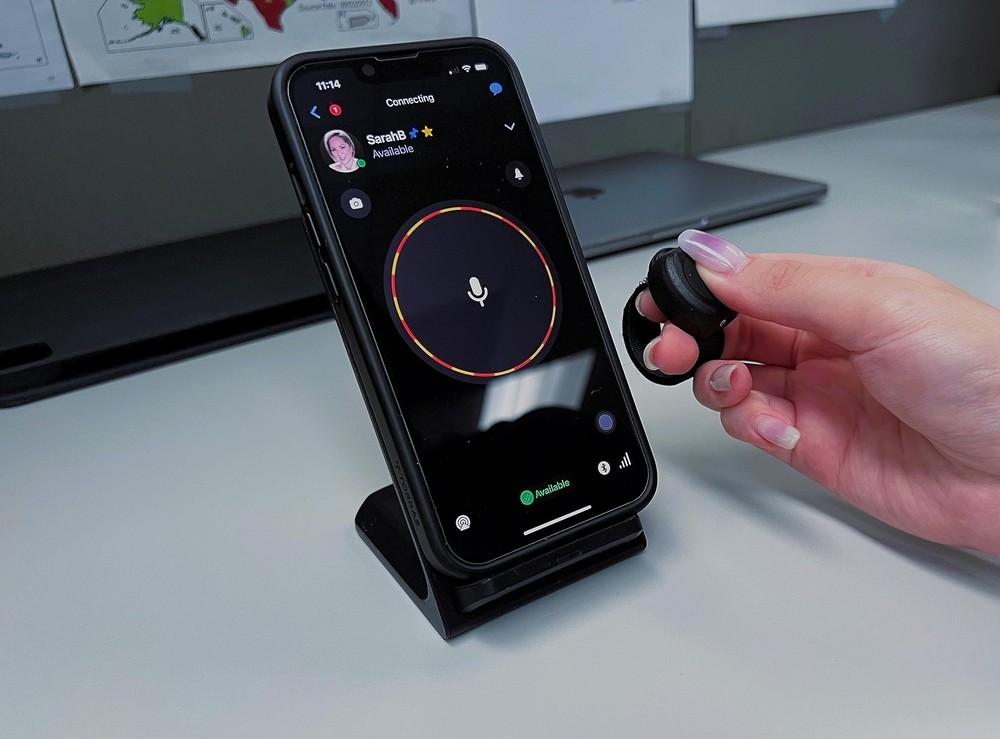 Super Mini Black Two Way Radio Wireless PTT Compatible with iOS Android Devices