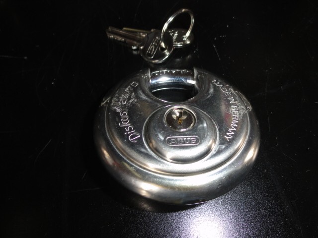 ABUS Stainless Diskus 28 70 Pad Lock with keys
