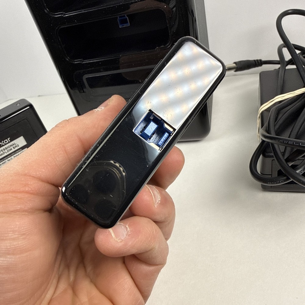 Lexar Professional Workflow HR2 Hub w/ cables