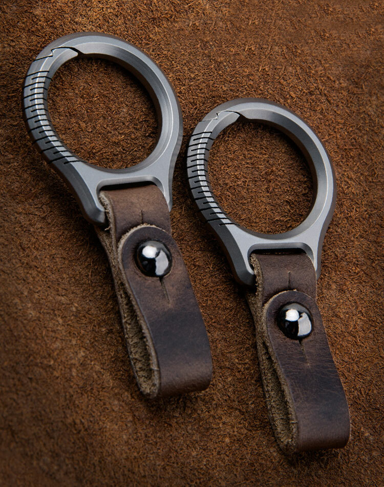 1X Titanium Alloy + Leather Keychain Carabiner Pendant Crowbar EDC Tools