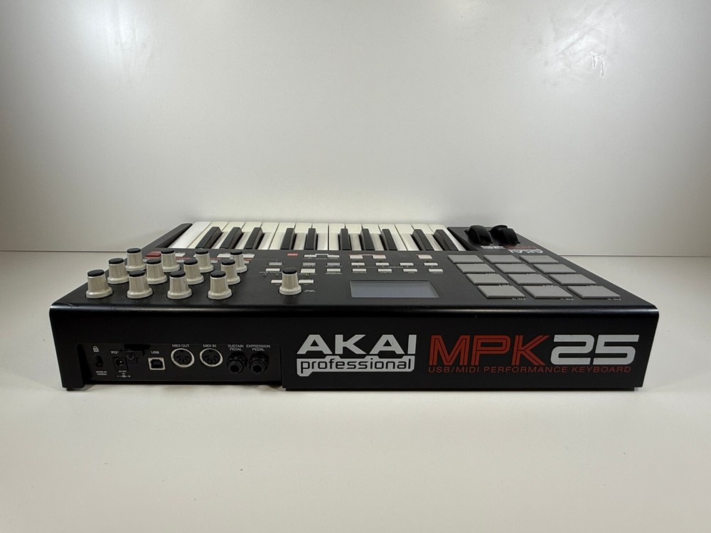 Akai Professional MPK 25 USB Midi Performance Keyboard